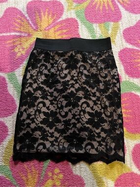 Smart Set Black Lace Overlay Pencil Skirt with Nude Underlayer